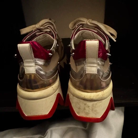 Louboutin Loubishark gym shoe 👟
Box and dust bags included - Picture 4 of 9
